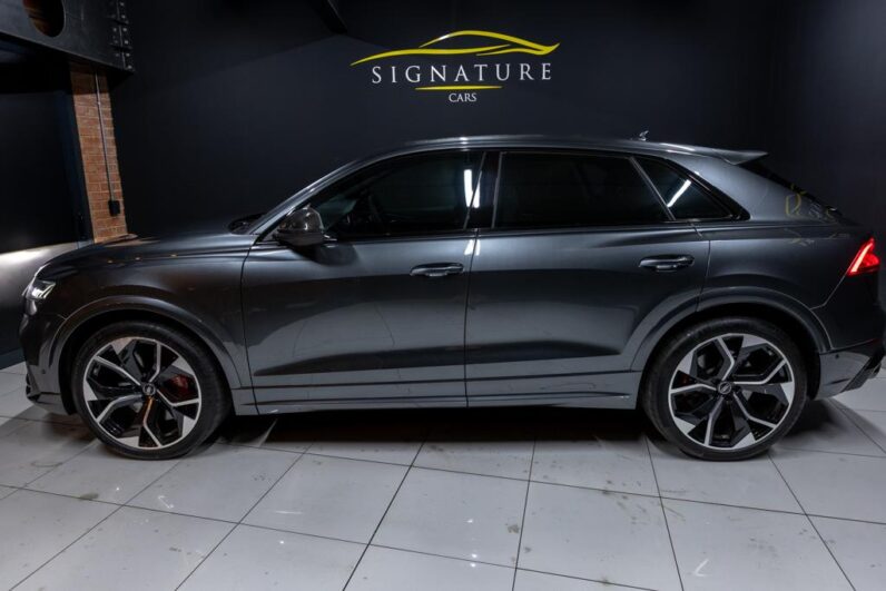 
								2024 Audi RSQ8 Quattro full									