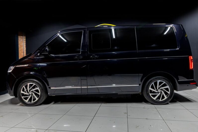 
								2021 Volkswagen Caravelle 2.0BiTDI 146kW Highline 4Motion full									