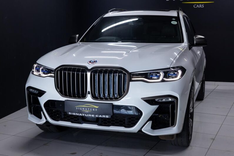 
								2023 BMW X7 M50d full									