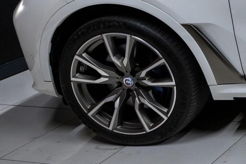 
								2023 BMW X7 M50d full									