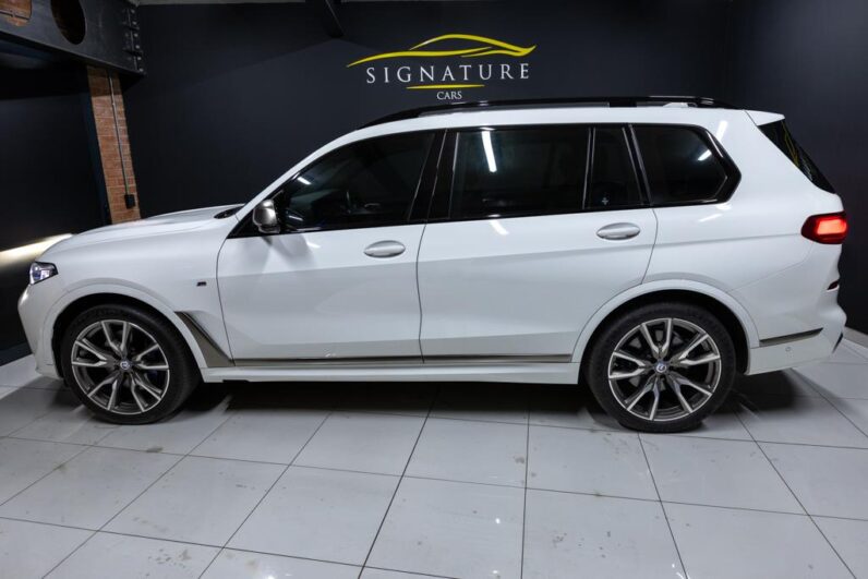 
								2023 BMW X7 M50d full									