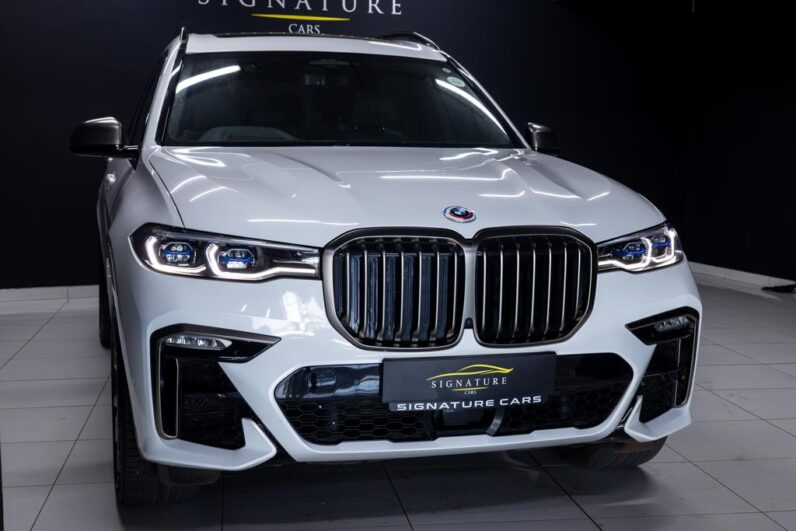 
								2023 BMW X7 M50d full									