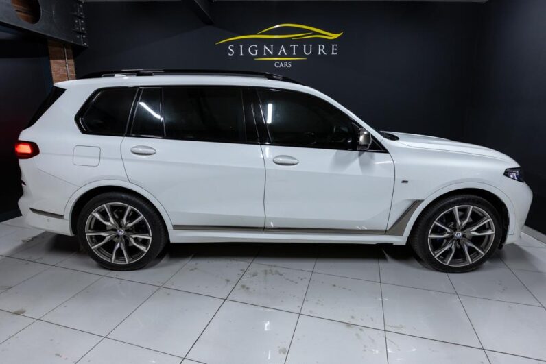 
								2023 BMW X7 M50d full									