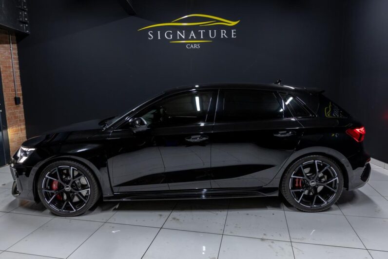 
								2023 Audi RS3 Sportback Quattro full									