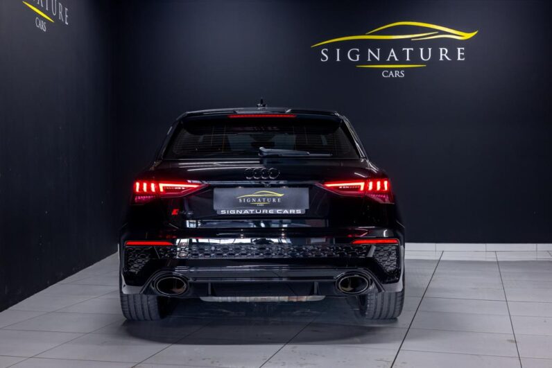 
								2023 Audi RS3 Sportback Quattro full									