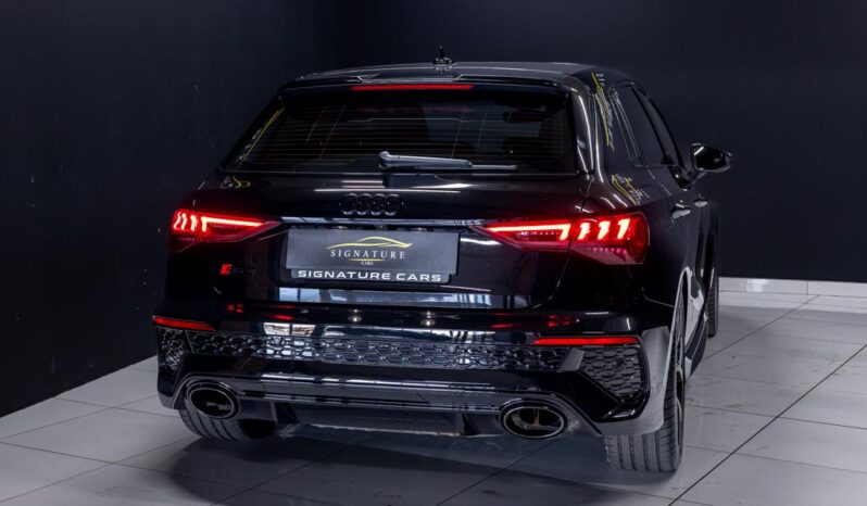
								2023 Audi RS3 Sportback Quattro full									