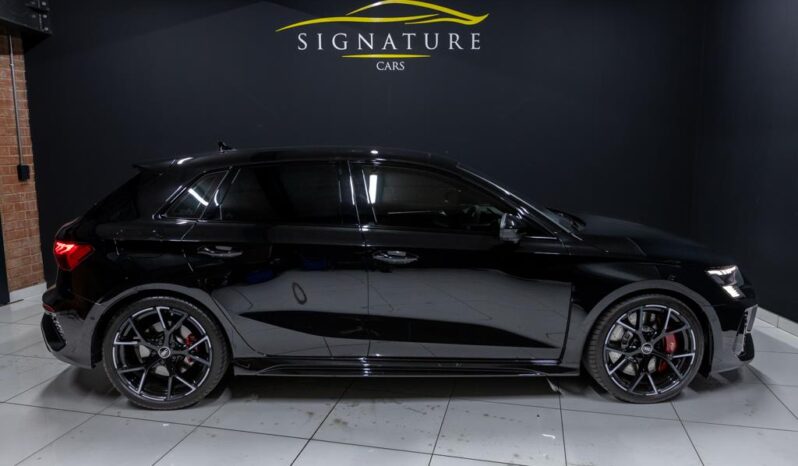 
								2023 Audi RS3 Sportback Quattro full									