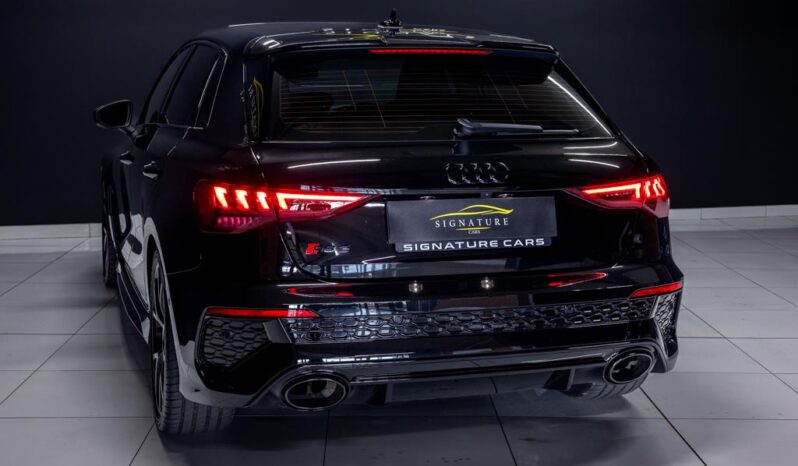 
								2023 Audi RS3 Sportback Quattro full									