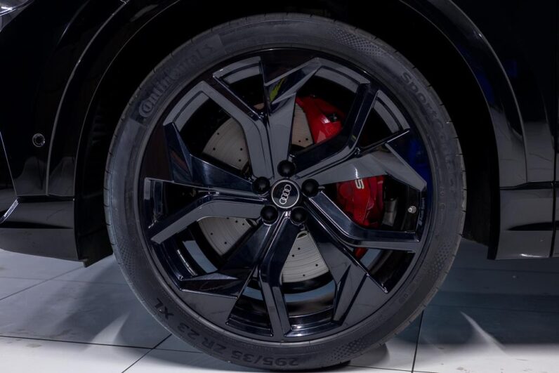 
								2024 Audi RSQ8 Quattro full									