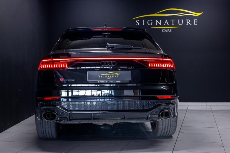 
								2024 Audi RSQ8 Quattro full									