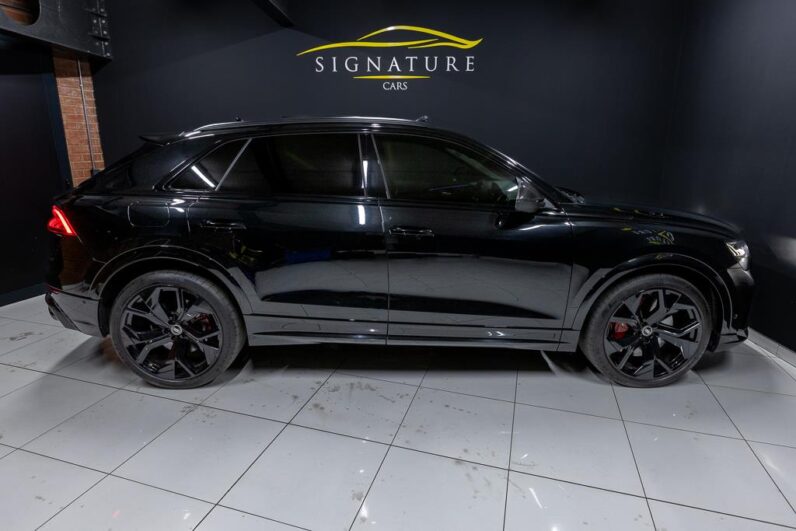 
								2024 Audi RSQ8 Quattro full									