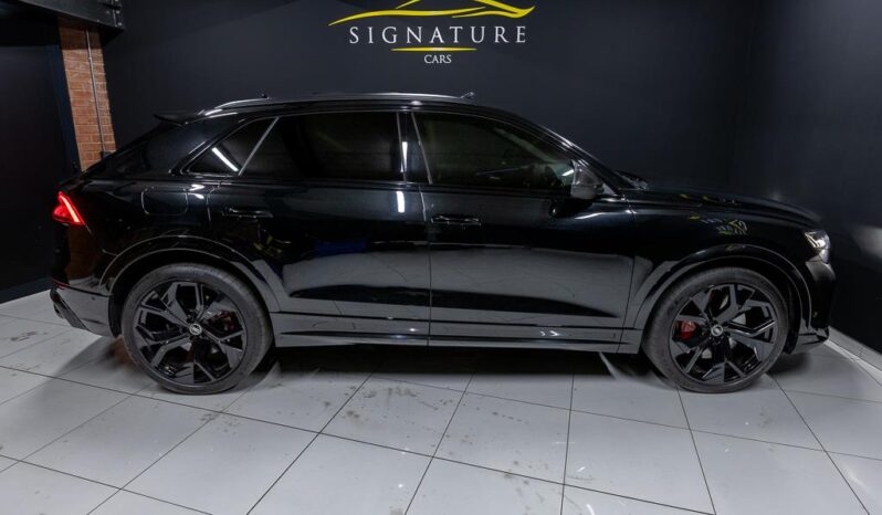 
								2024 Audi RSQ8 Quattro full									