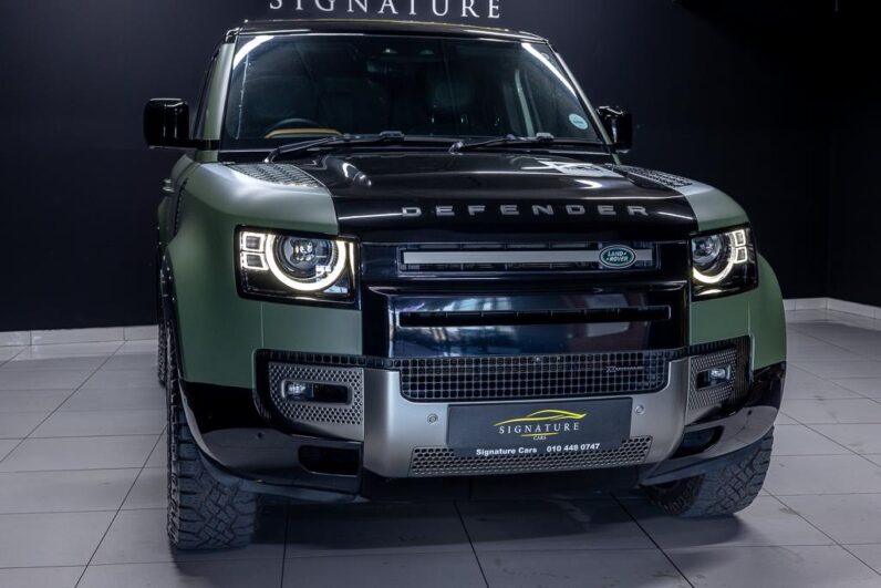 
								2023 Land Rover Defender 110 D300 X-Dynamic SE full									
