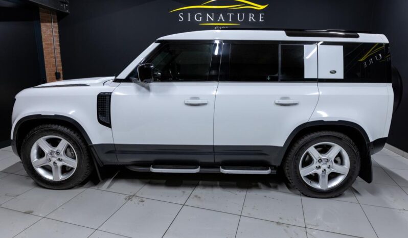 
								2023 Land Rover Defender 110 D300 SE full									