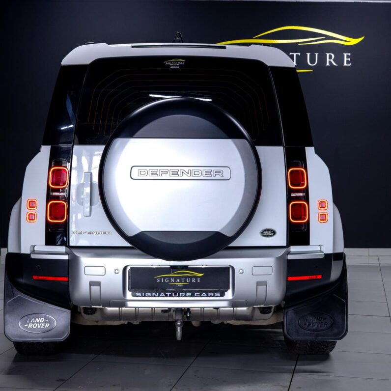
								2023 Land Rover Defender 110 D300 SE full									