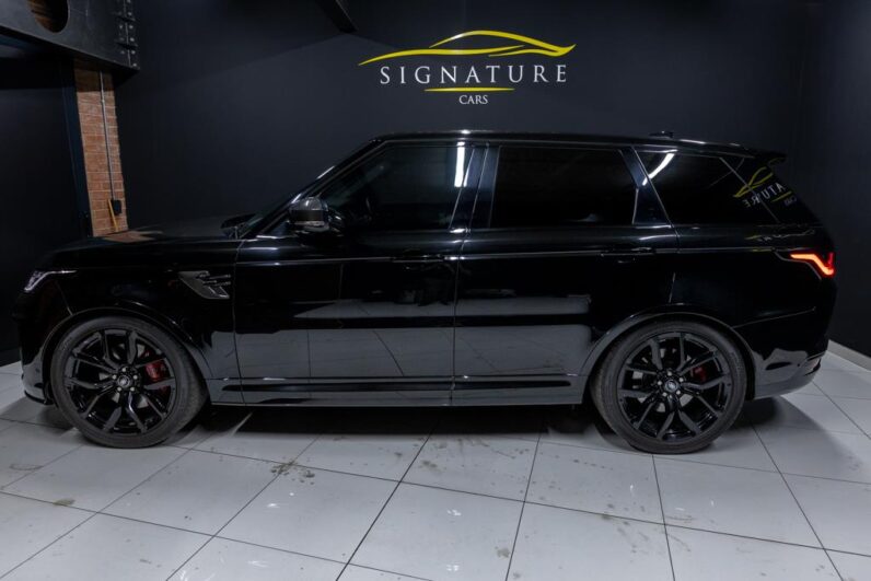 
								2021 Land Rover Range Rover Sport SVR Carbon Edition full									