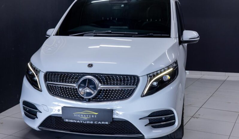 
								2024 Mercedes-Benz V-Class V300d Exclusive AMG Line full									