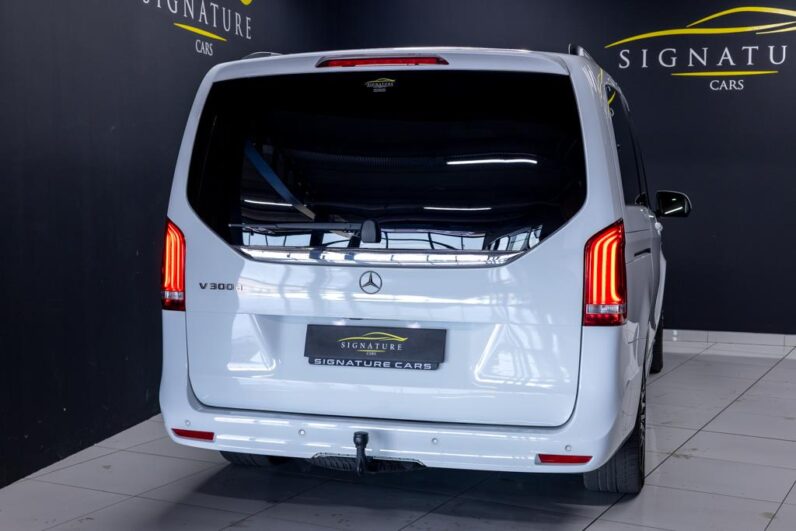 
								2024 Mercedes-Benz V-Class V300d Exclusive AMG Line full									