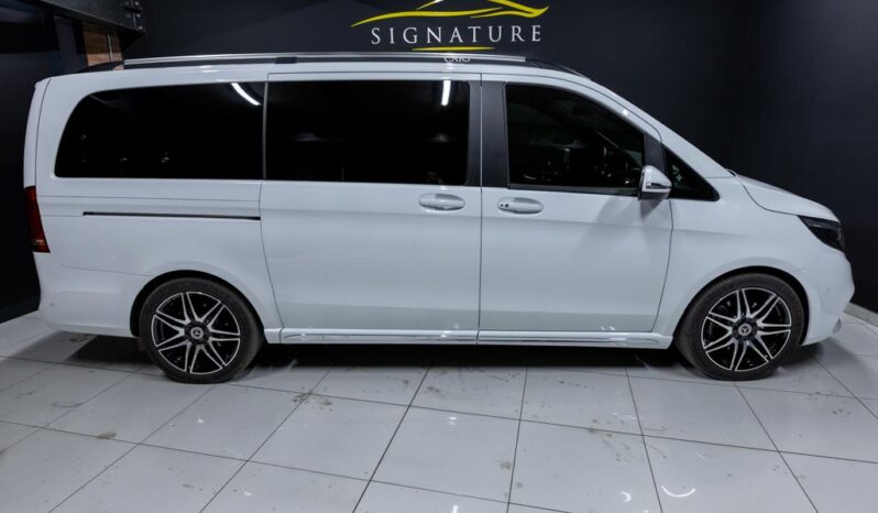 
								2024 Mercedes-Benz V-Class V300d Exclusive AMG Line full									