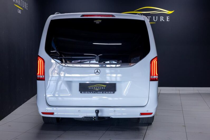 
								2024 Mercedes-Benz V-Class V300d Exclusive AMG Line full									
